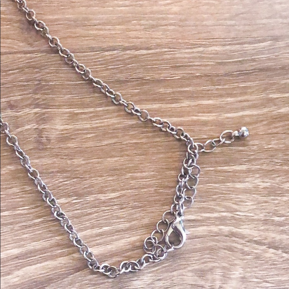 Beautiful cross long chain necklace - Picture 3 of 4